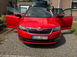 Rot Gebraucht 2014 Skoda Rapid Kombi | 7.900 €