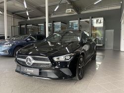 Schwarz Gebraucht 2023 Mercedes CLA200 Shooting Brake Kombi | 27.990 € (Guter Preis)