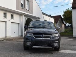 Grau Gebraucht 2017 Dodge Journey SUV | 15.490 €