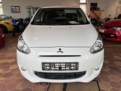 Weiß Gebraucht 2014 Mitsubishi Space Star Classic Collection Kleinwagen | 4.999 € (Fairer Preis)
