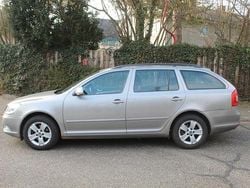 Gold Gebraucht 2010 Skoda Octavia Impuls Edition Kombi | 3.699 € (Guter Preis)