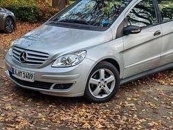 Silber Gebraucht 2005 Mercedes B200 Van / Kleinbus | 2.400 € (Fairer Preis)