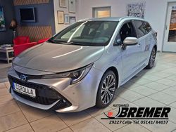 Shimmering silver Gebraucht 2022 Toyota Corolla Team Kombi | 24.950 € (Fairer Preis)