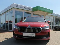 Rot Neu 2024 Skoda Superb LAURIN & KLEMENT Kombi | 53.490 € (Teuer)