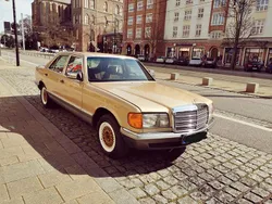 Gold Gebraucht 1980 Mercedes E280 Limousine | 12.800 €