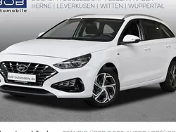 Weiß Gebraucht 2024 Hyundai i30 Select Kombi | 19.950 € (Guter Preis)