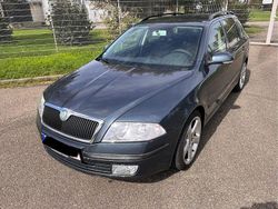 Grau Gebraucht 2005 Skoda Octavia Ambiente Kombi | 1.999 € (Guter Preis)