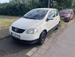 Silber Gebraucht 2005 VW Fox Kleinwagen | 1.000 € (Fairer Preis)