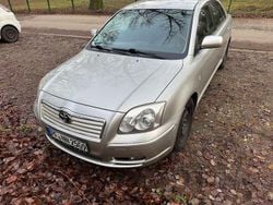 Grau Gebraucht 2006 Toyota Avensis Sol Kombi | 3.100 € (Fairer Preis)