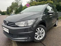 Grau Gebraucht 2022 VW Touran Comfortline Van / Kleinbus | 17.699 € (Superpreis)