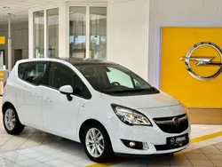 Weiß Gebraucht 2016 Opel Meriva drive Van / Kleinbus | 12.895 €