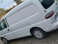 Weiß Gebraucht 2006 Hyundai H-1 Van | 6.500 €