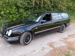 Schwarz Gebraucht 1996 Mercedes E420 Kombi | 3.900 €