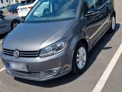 Grau Gebraucht 2012 VW Touran Life Van / Kleinbus | 8.999 € (Fairer Preis)