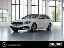 Weiß Gebraucht 2022 Mercedes E220 Avantgarde Limousine | 35.979 € (Guter Preis)