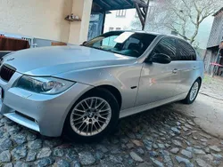 Silber Gebraucht 2005 BMW 325 Limousine | 4.000 €