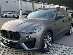 Grau Gebraucht 2019 Maserati Levante SUV | 69.900 €