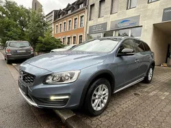 Blau Gebraucht 2017 Volvo V60 CC Plus Kombi | 11.850 € (Superpreis)