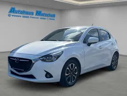 Weiss Gebraucht 2016 Mazda 2 Sports-Line Kleinwagen | 12.950 € (Etwas zu teuer)