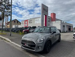 Moonwalk grey Gebraucht 2018 Mini Cooper Kleinwagen | 11.950 € (Fairer Preis)