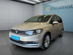 Silber Gebraucht 2024 VW Touran Van / Kleinbus | 36.099 € (Fairer Preis)