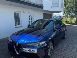 Blau Gebraucht 2017 Alfa Romeo Giulia Veloce Limousine | 23.599 € (Fairer Preis)