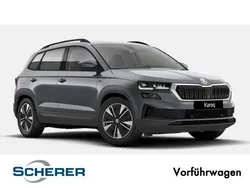 Graphitegrau metallic Gebraucht 2025 Skoda Karoq Selection SUV | 32.980 € (Fairer Preis)