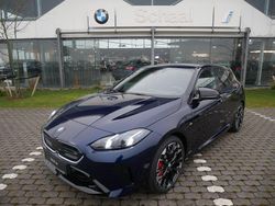 Blau Neu 2026 BMW M135 Performance Kleinwagen | 59.990 € (Teuer)