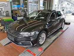 Grau Gebraucht 2022 VW Passat GTE Kombi | 21.950 € (Fairer Preis)
