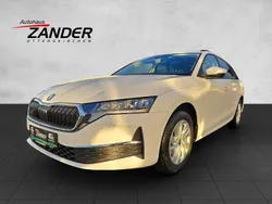 Candyweiß Gebraucht 2024 Skoda Octavia Selection Kombi | 26.990 € (Superpreis)