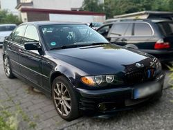 Blau Gebraucht 2004 BMW 318 M Sport Limousine | 2.500 € (Guter Preis)