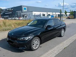 Schwarz Gebraucht 2021 BMW 320e Advantage Limousine | 23.000 € (Fairer Preis)