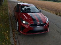Rot Gebraucht 2019 Kia ProCeed GT GT-Line Kleinwagen | 17.900 € (Etwas zu teuer)