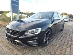 Schwarz Gebraucht 2015 Volvo S60 R-Design Momentum Limousine | 14.500 € (Fairer Preis)