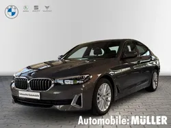 Grau Gebraucht 2023 BMW 530 Sport Line Limousine | 45.980 € (Guter Preis)
