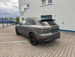 Grau Gebraucht 2020 Porsche Cayenne SUV | 49.600 € (Fairer Preis)