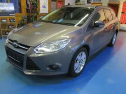 Grau Gebraucht 2011 Ford Focus Titanium Kombi | 6.999 € (Fairer Preis)