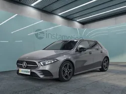 Grau Gebraucht 2020 Mercedes A180 Limousine | 25.670 € (Etwas zu teuer)
