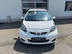 Weiß Gebraucht 2011 Toyota Aygo Cool Kleinwagen | 4.580 € (Fairer Preis)