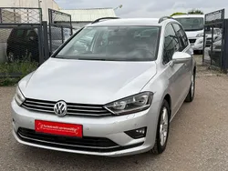 Grau Gebraucht 2016 VW Golf Sportsvan Highline Van / Kleinbus | 11.999 € (Guter Preis)