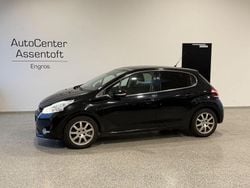 Schwarz Gebraucht 2013 Peugeot 208 Style Kleinwagen | 2.900 € (Superpreis)