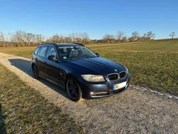 Blau Gebraucht 2011 BMW 320 Lifestyle Kombi | 5.450 € (Fairer Preis)
