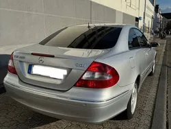 Silber Gebraucht 2006 Mercedes CLK220 Elegance Coupé | 9.500 €