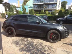 Grau Gebraucht 2017 Porsche Macan GTS SUV | 41.950 € (Guter Preis)