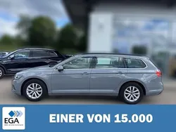 Grau Gebraucht 2023 VW Passat Business Kombi | 29.560 € (Fairer Preis)