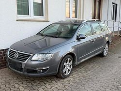 Silber Gebraucht 2007 VW Passat Highline Kombi | 900 € (Superpreis)