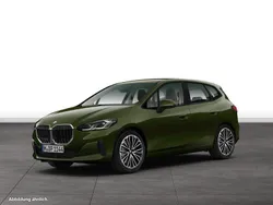 Grün Gebraucht 2024 BMW 223 Active Tourer Van / Kleinbus | 43.781 € (Teuer)