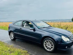 Blau Gebraucht 2004 Mercedes C200 Coupé | 3.200 € (Etwas zu teuer)