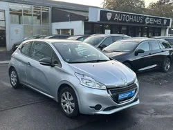 Grau Gebraucht 2013 Peugeot 208 Access Kleinwagen | 3.790 € (Guter Preis)