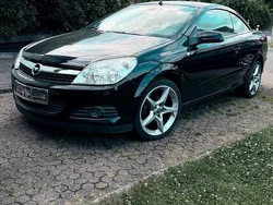Schwarz Gebraucht 2007 Opel Astra Cabriolet Cabrio | 1.600 € (Fairer Preis)